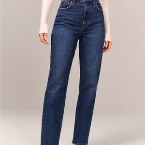 Abercrombie Curve Love Ultra High Rise 90s Straight Jean